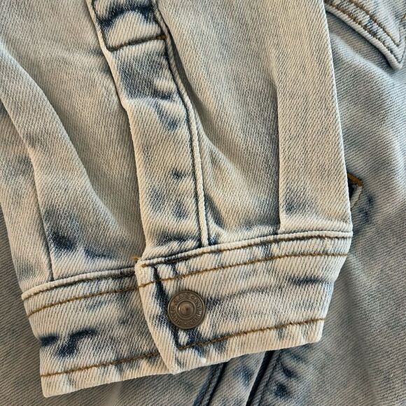 Silver Jeans Co. Women's Denim Jacket (Shacket), Medium, Washed Blue, NWT - Picture 10 of 12